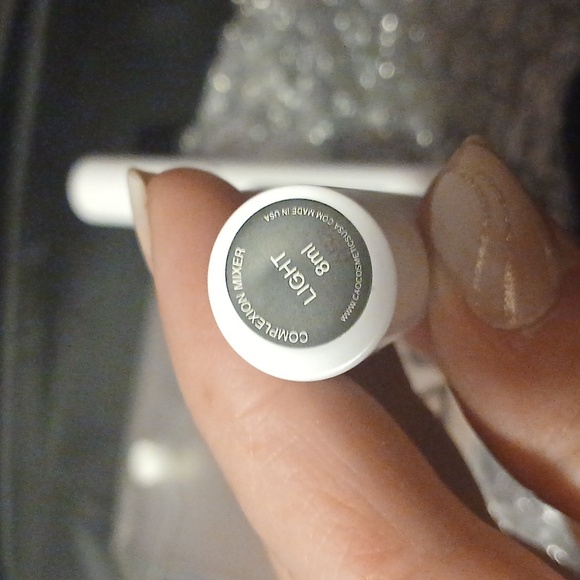 4 PC complextion customizable foundation mixer kit full sized - Picture 3 of 5